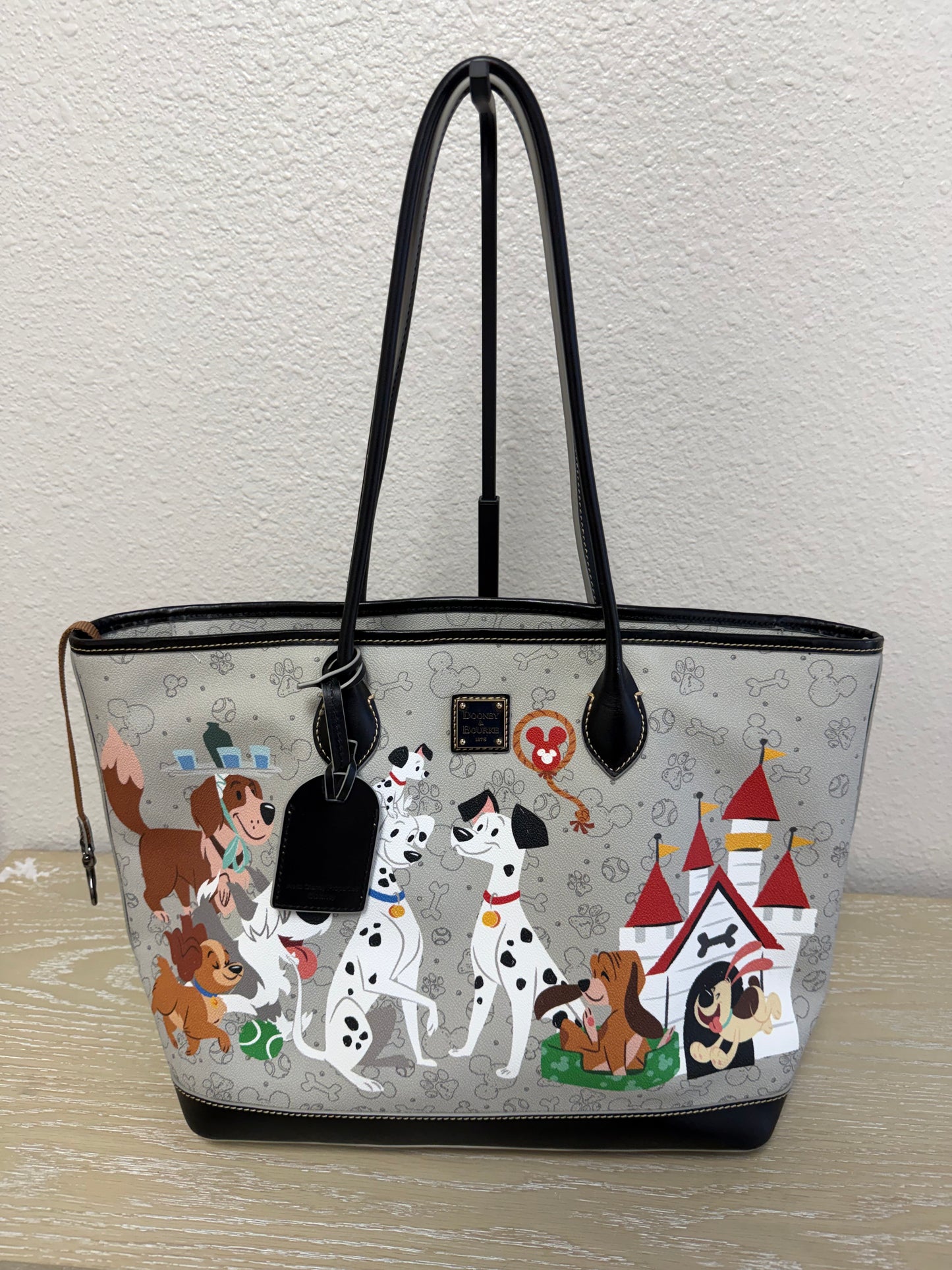 Dooney & Bourke